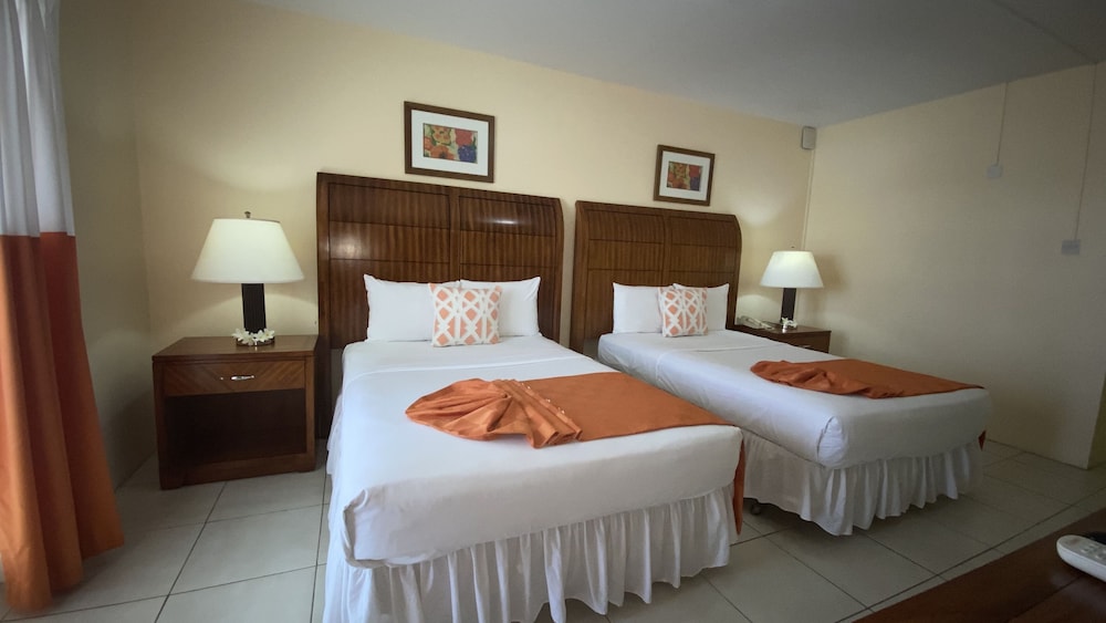 Bay Gardens Inn 35/75