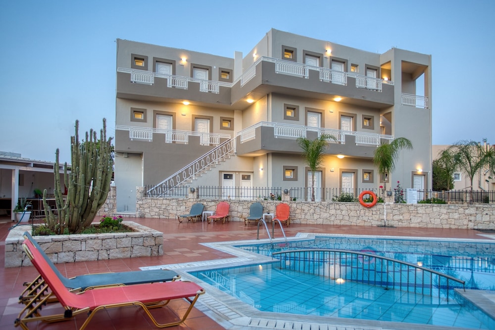 AMARA SEASIDE 9/44