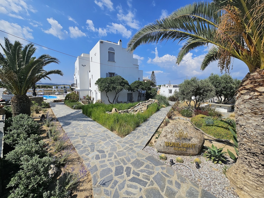 Sunlight Studios 61/66