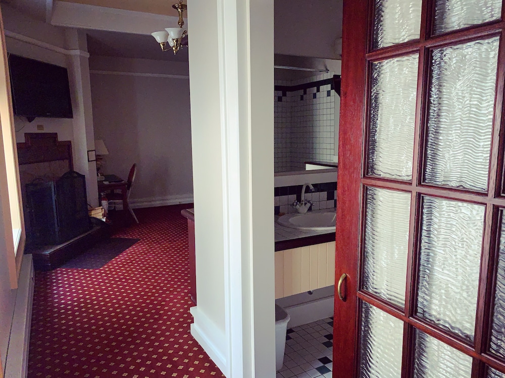 Bedford Regency Hotel, Trademark Collection by Wyndham 32/47