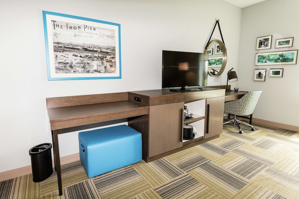 Hampton Inn Suites Syracuse North Airport Area 26/64