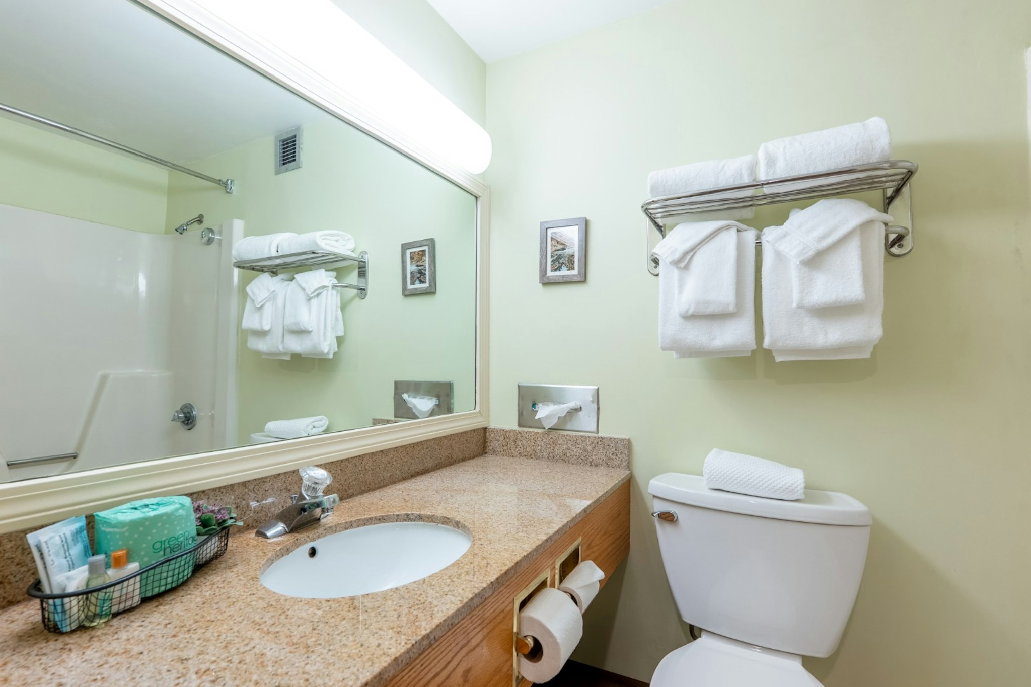 Fireside Inn Suites West Lebanon 48/53