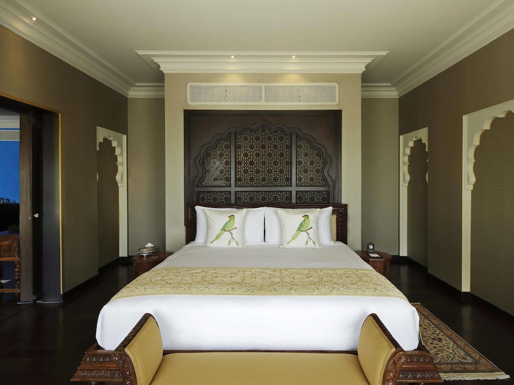 Fairmont Jaipur 12/50
