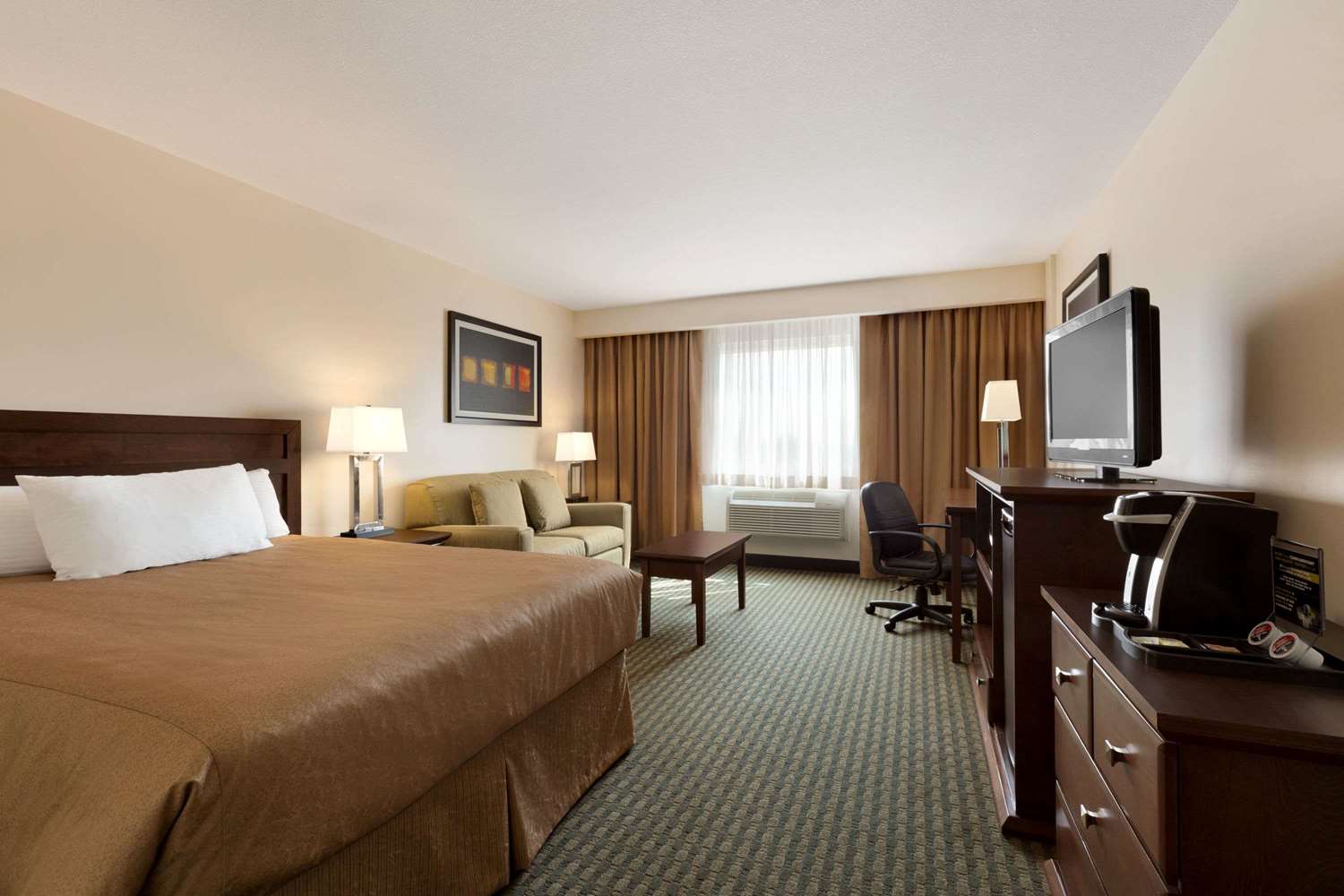 Travelodge Hotel by Wyndham Weyburn 10/23