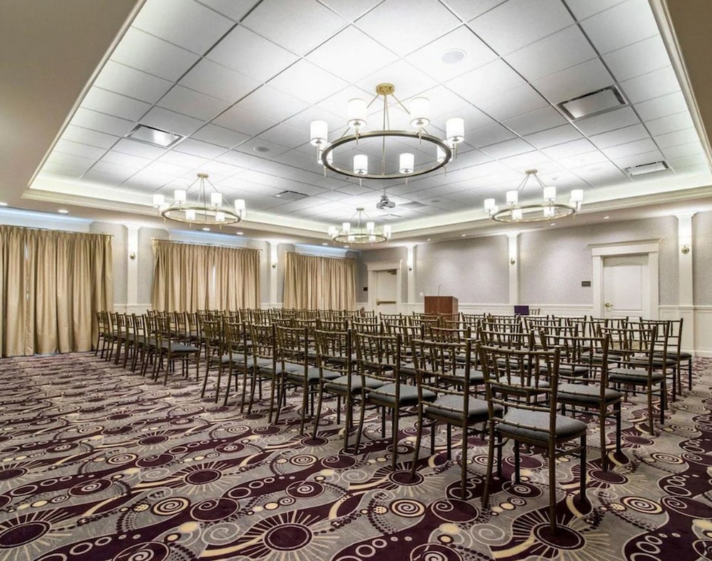 PARK MANOR HOTEL, AN ASCEND HOTEL COLLECTION MEMBER 32/36