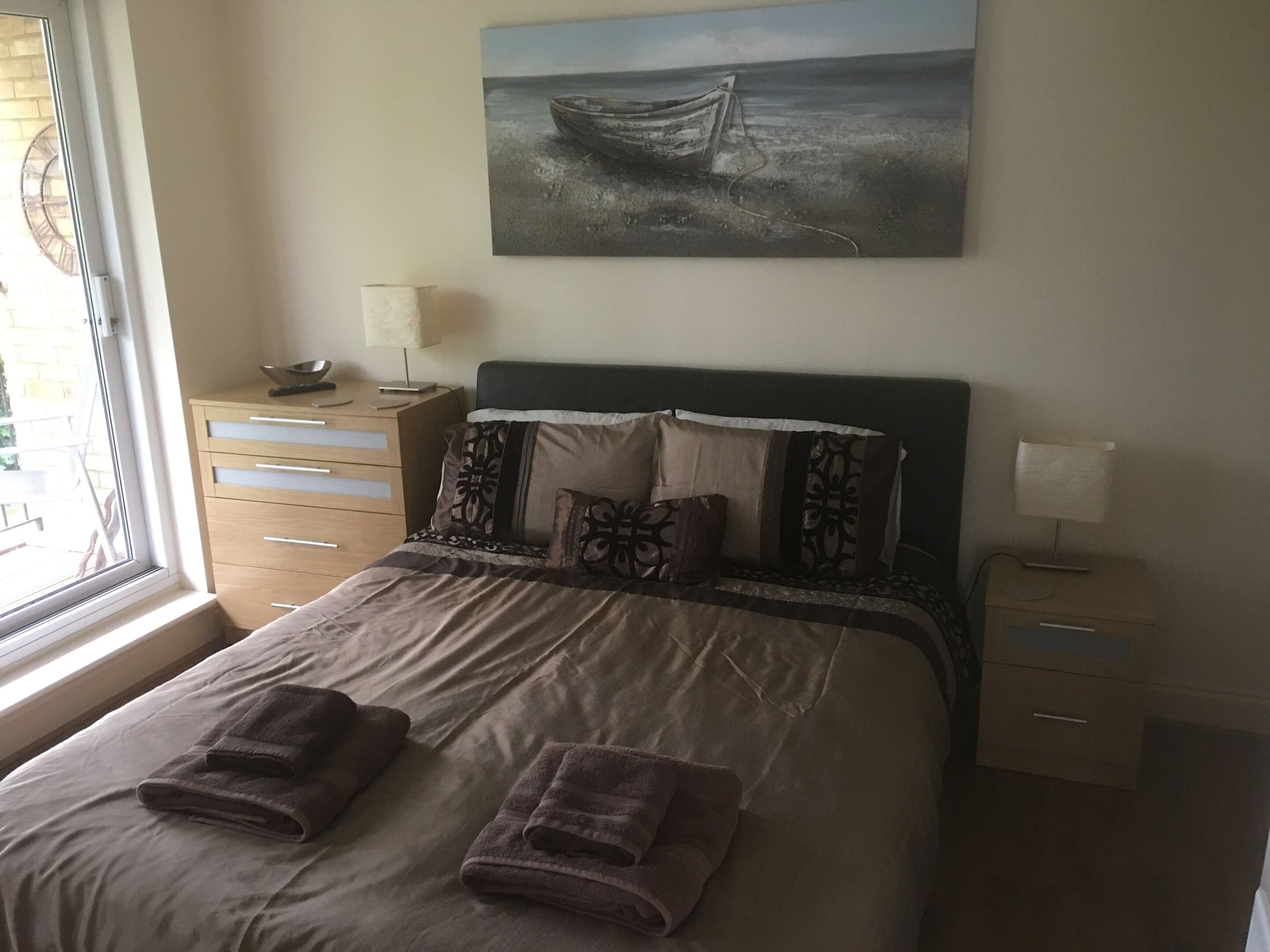 Apartment, King Bed, Private Bathroom, Marina Floor