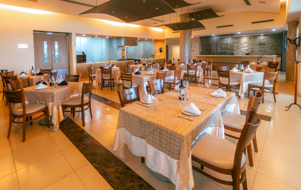 Artisan Family Hotels & Resort Collection Playa Esmeralda 61/79