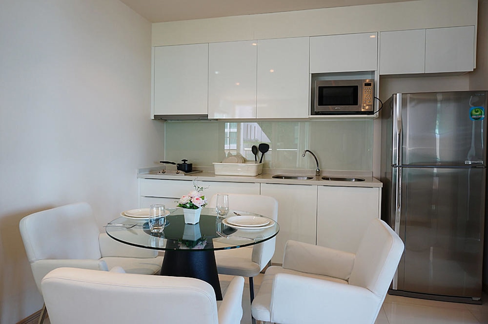 THE BAYCLIFF RESIDENCES 35/50