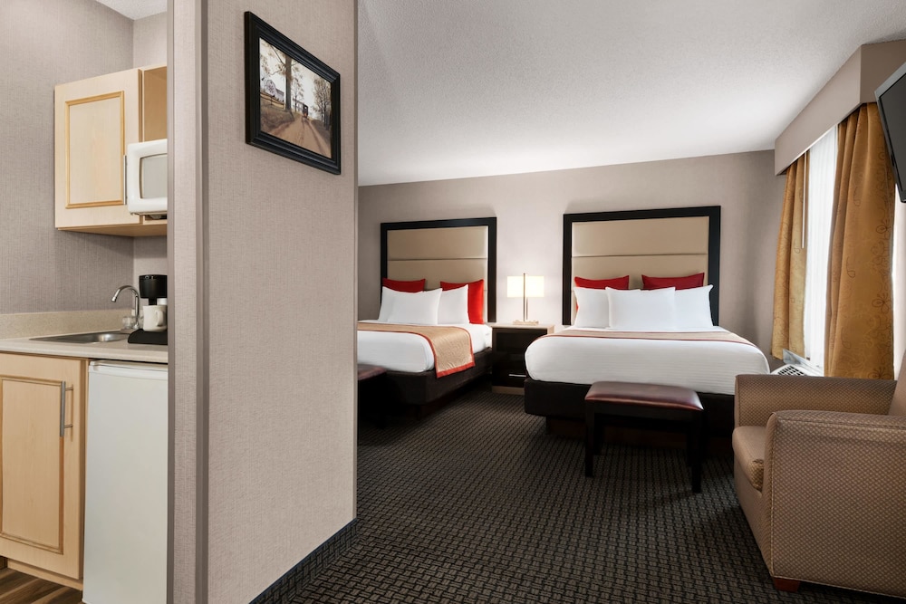 Lancaster Suites 9/37