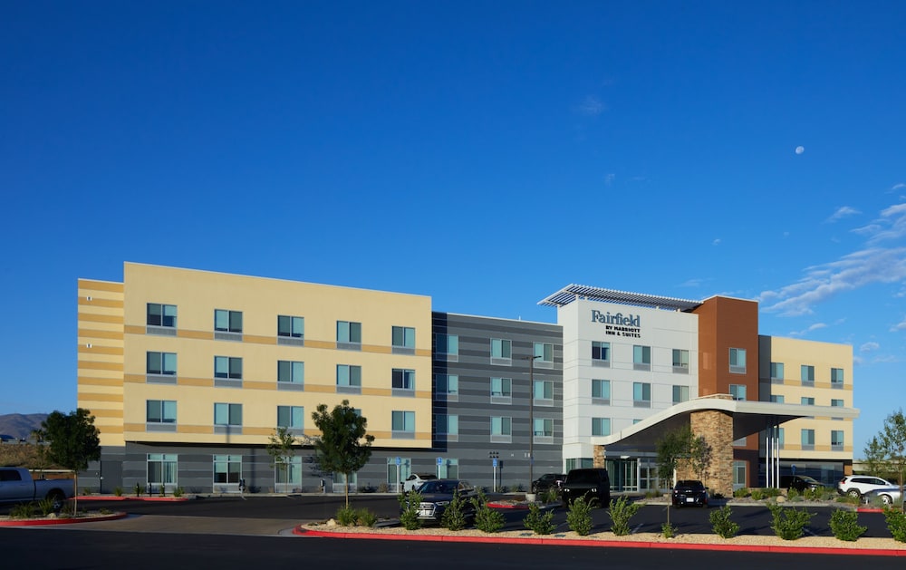 Fairfield Inn & Suites by Marriott Palmdale West 1/28