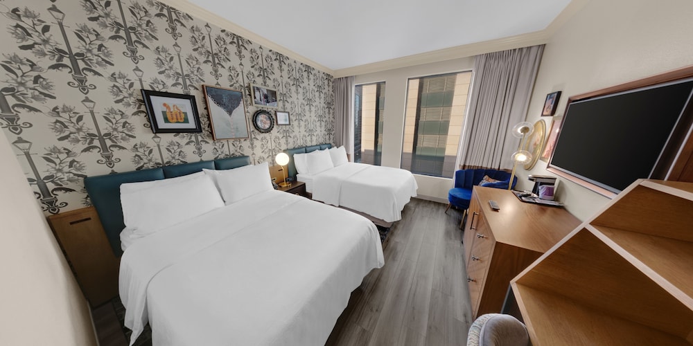 Hotel Indigo New Orleans French Quarter 12/70