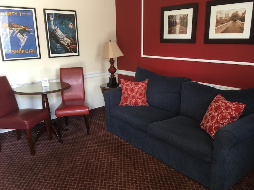 Whitman Motor Lodge 32/53