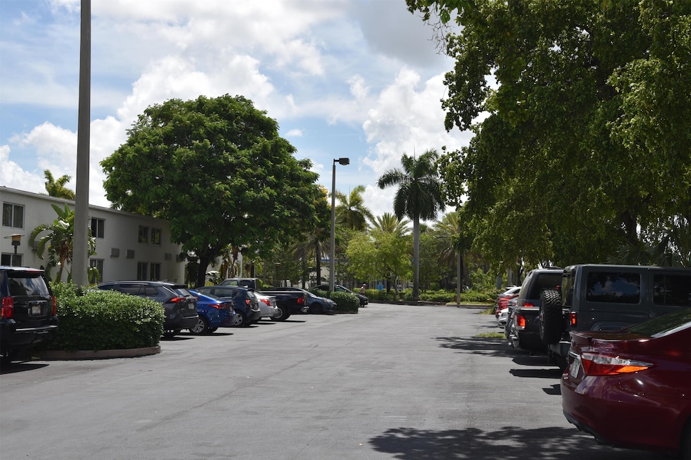 Signature Inn Miami 52/60