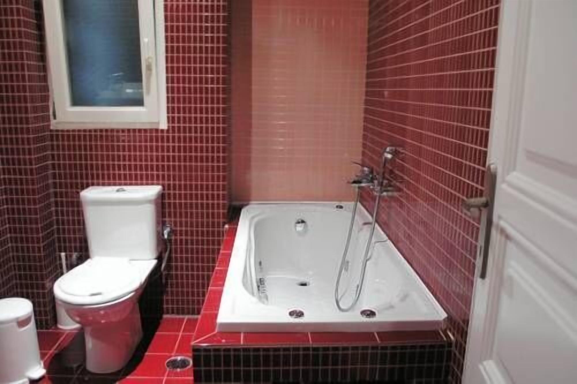 غرفة ثلاثية بسرير مزدوج وسرير فردي، ATHENS CITY HOTEL 9/9
