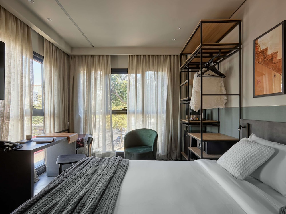 Essential, Double Bed