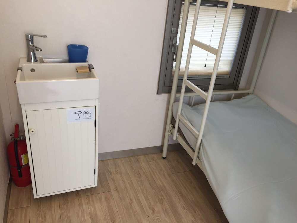 Inside Busan Hostel 18/50