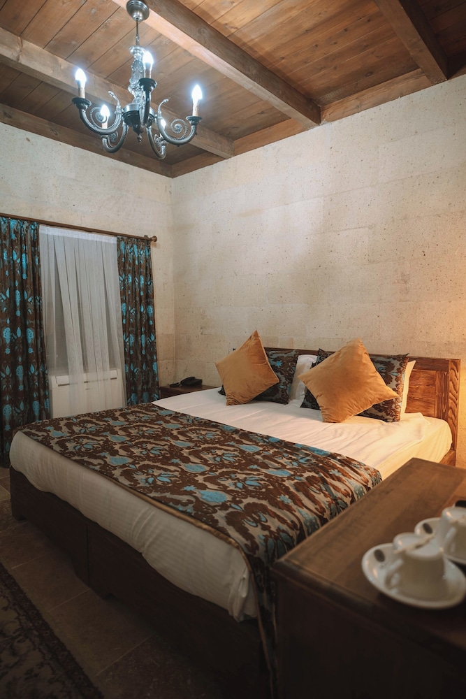 Hu of Cappadocia 9/50