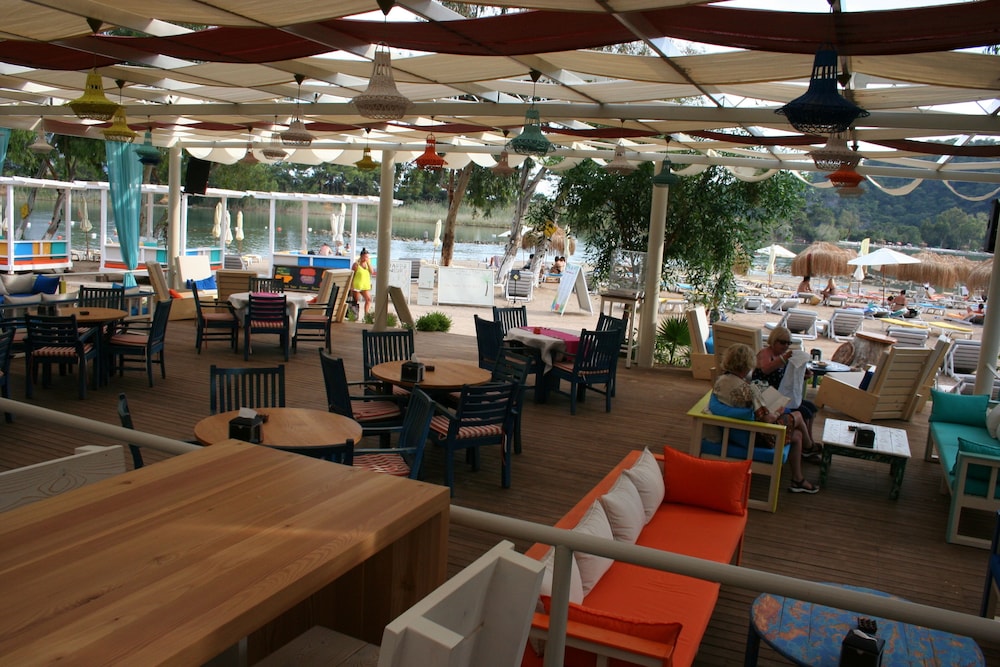 Sugar Beach Club 38/61