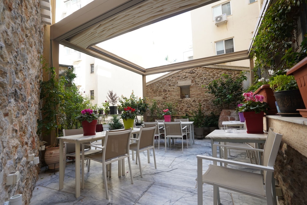 Acropolian Spirit Boutique Hotel 55/64