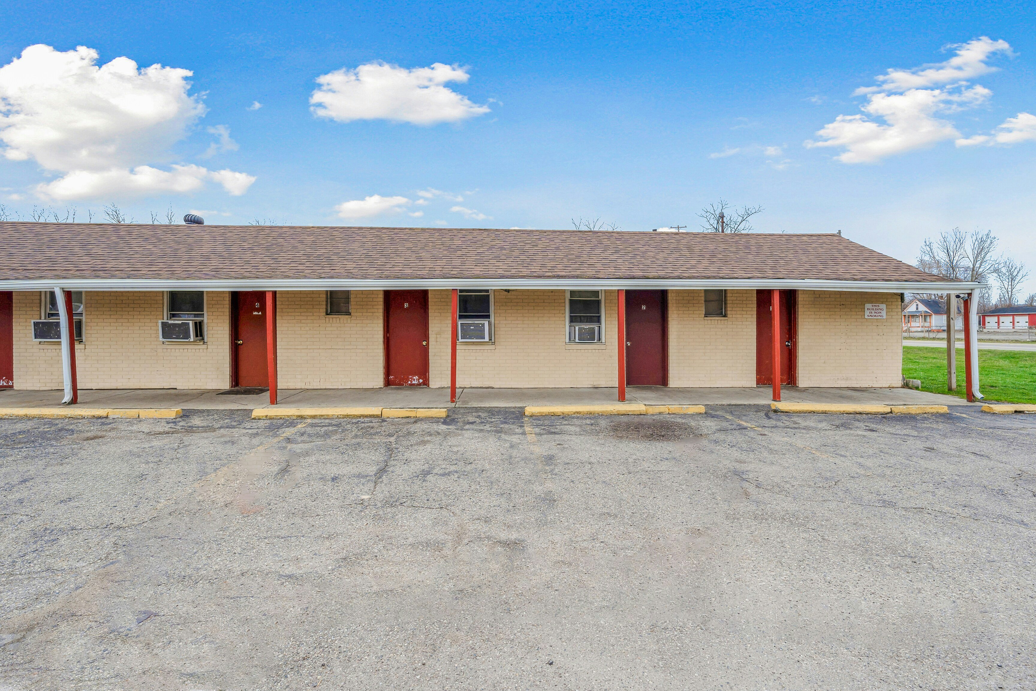 Flint Motel by OYO MI Near I-475 25/70