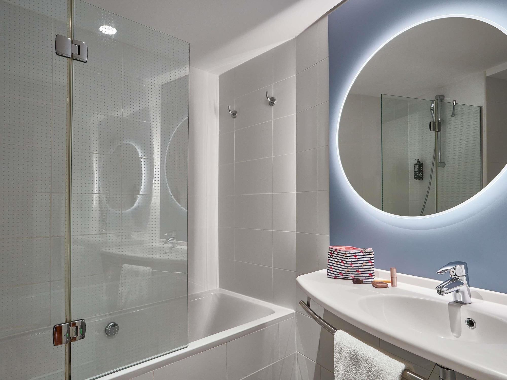 Standard, Multiple Beds, Ibis Barcelona Santa Coloma 7/7