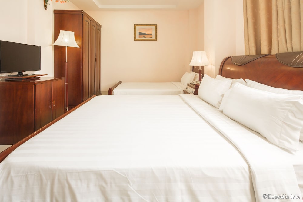Kin Hotel Thai Van Lung 24/50