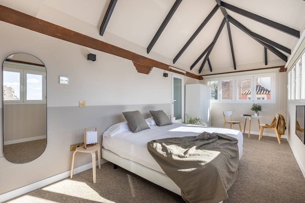 DUPLEX, PENTHOUSE, DOUBLE BED, SOFA