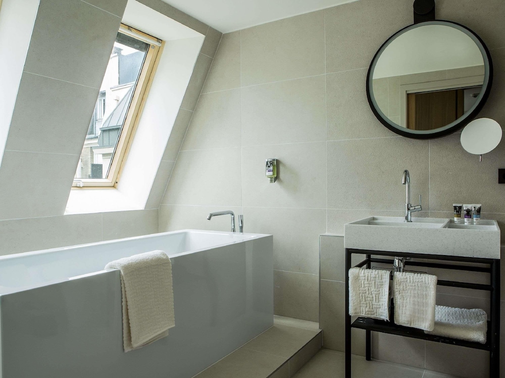 Mercure Paris 17 Batignolles 70/71