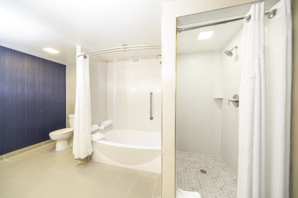 Holiday Inn Louisville East - Hurstbourne 10/78