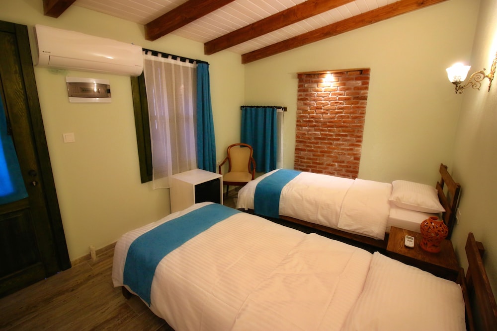 Homeros Butik Otel Candarli 12/47