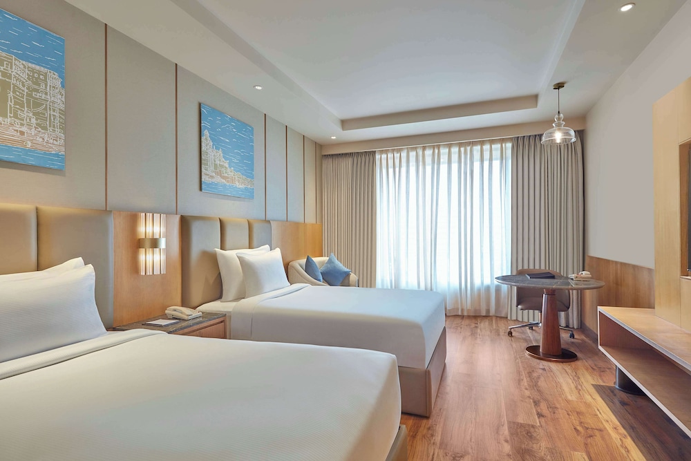 DELUXE, TWIN BEDS