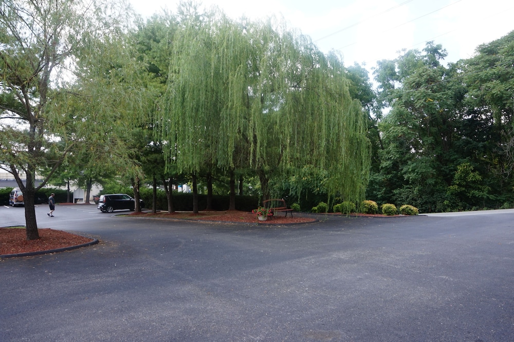 Affordable Corporate Suites of Overland Drive 59/65