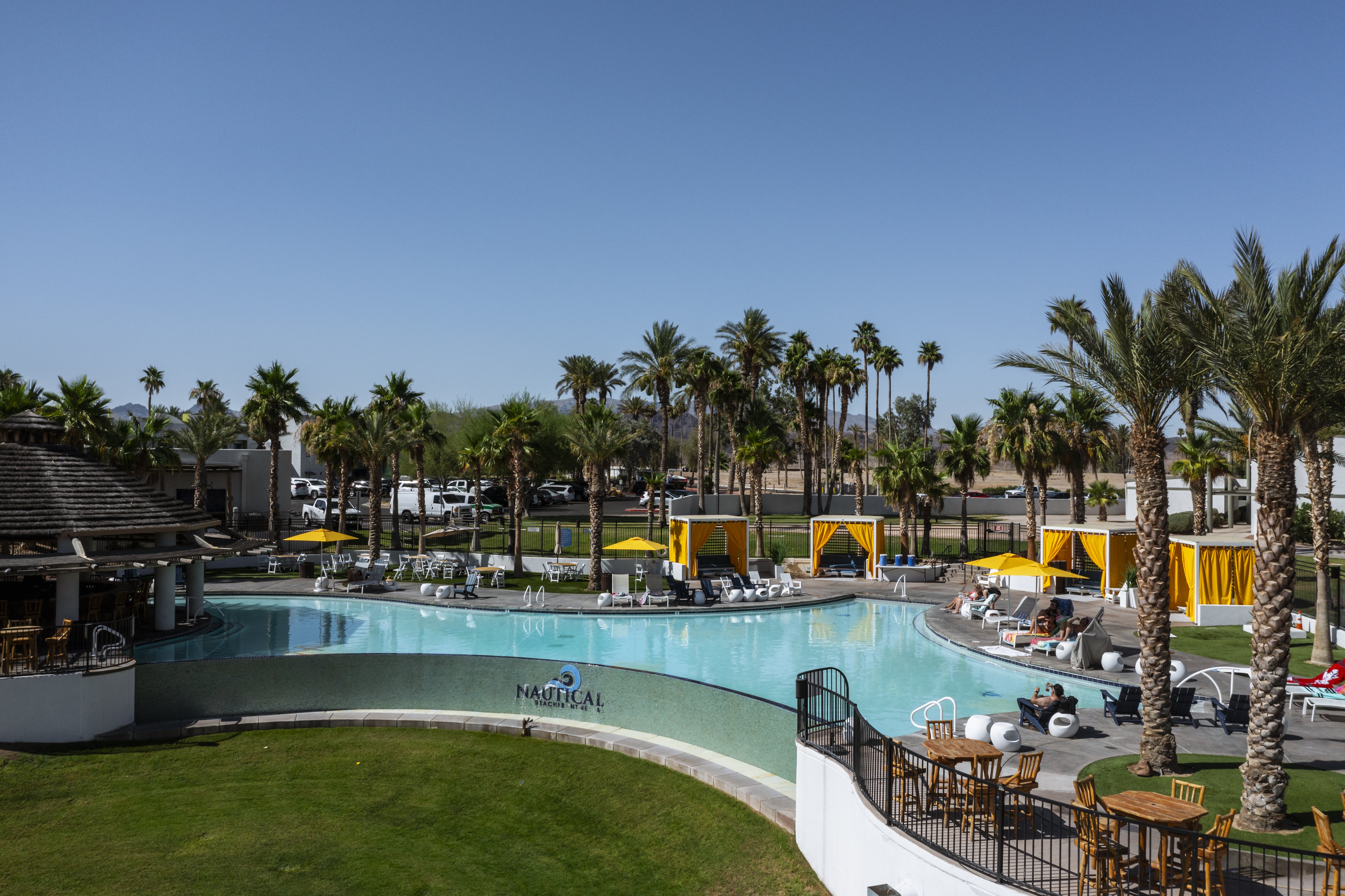The Nautical Beachfront Resort 63/70