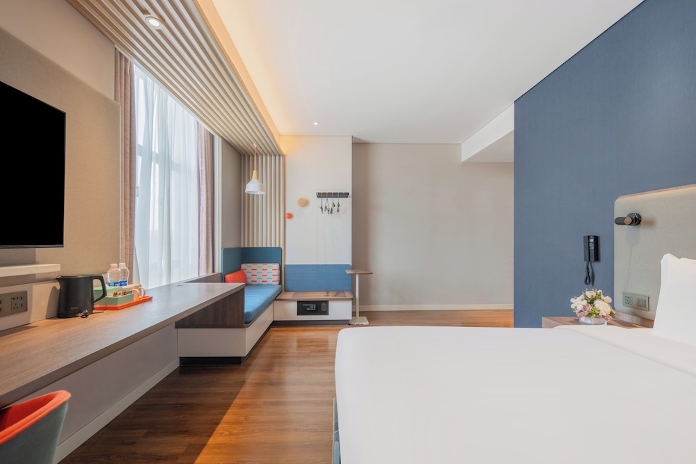 Holiday Inn Express Shanghai Hongqiao North 31/70