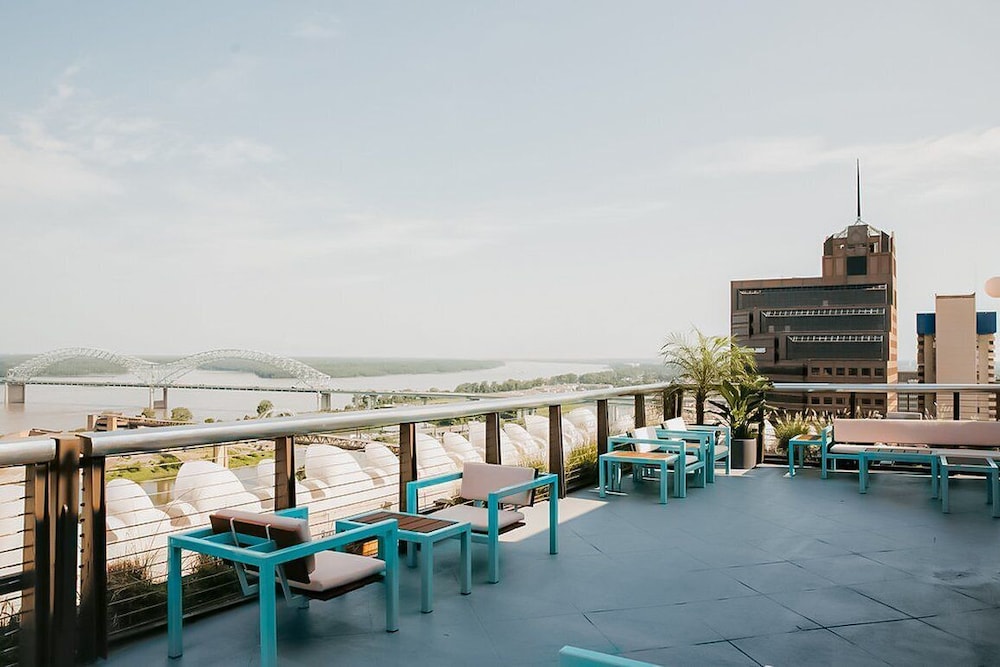 Hu Hotel Memphis 45/50