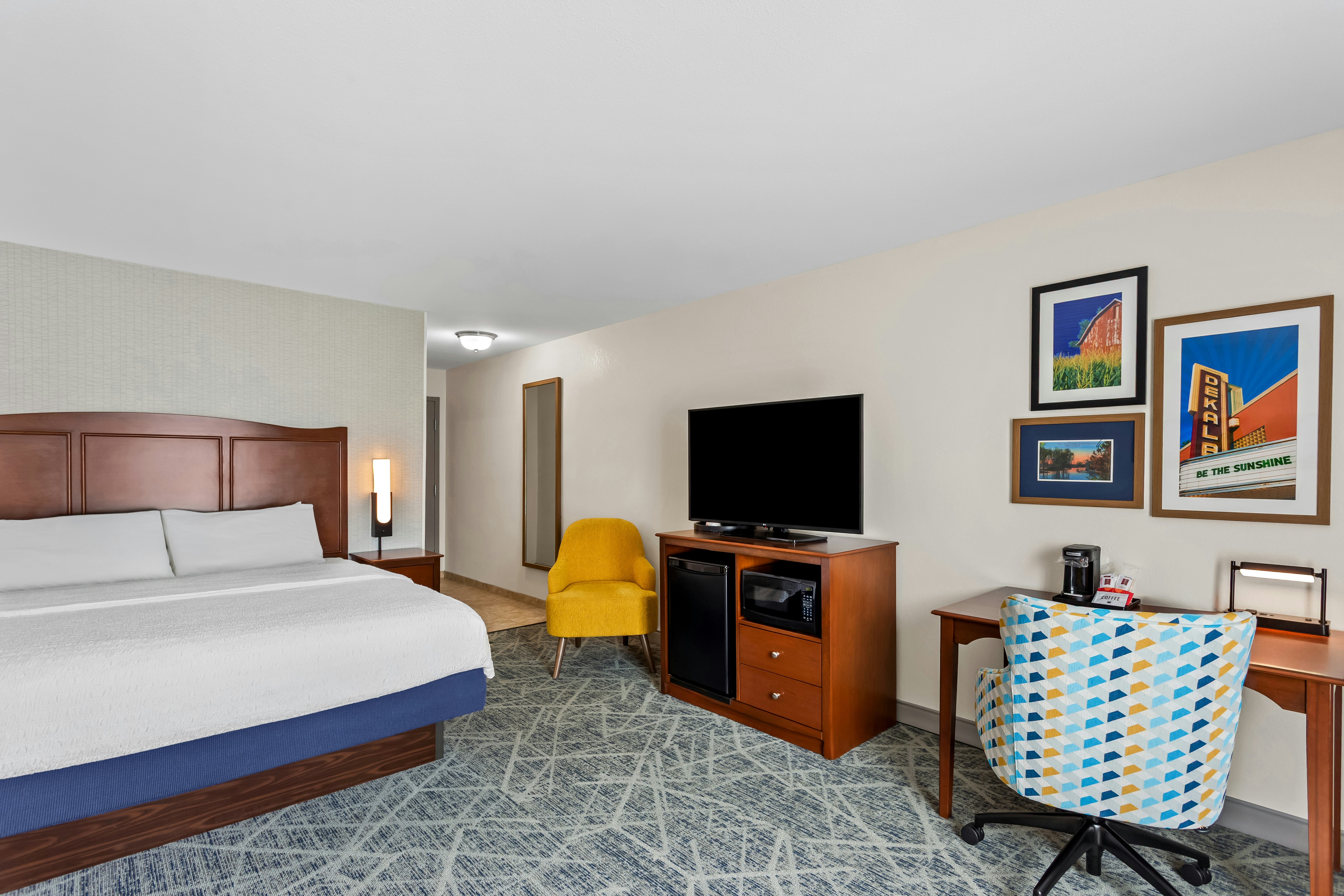 Room, King Bed, Sofa