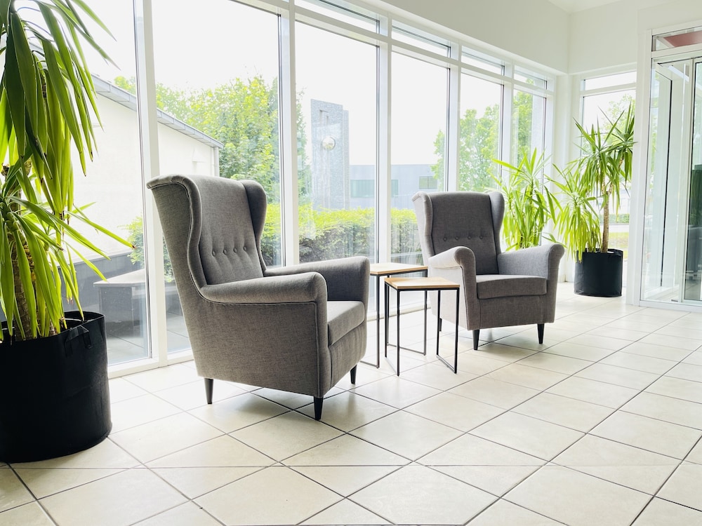 Maifeld Sport- Und Tagungshotel 38/50