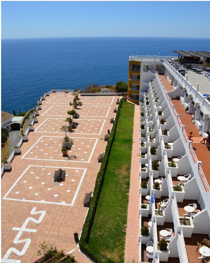 Hotel Salobrena Suites 1/34