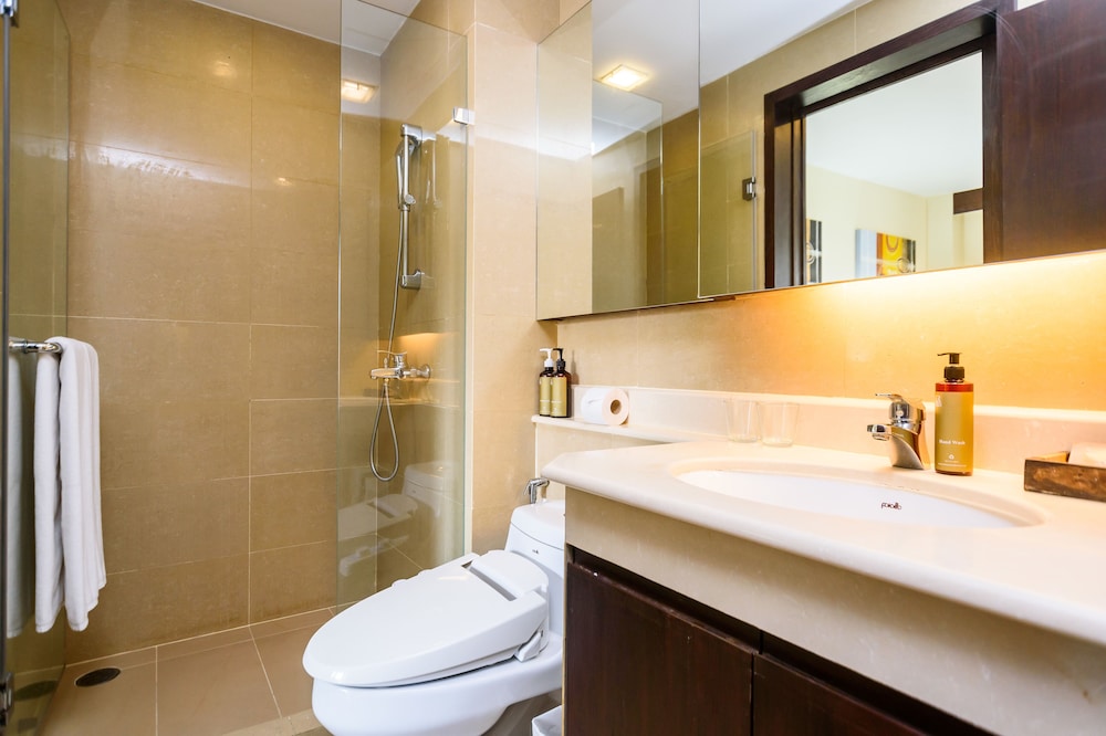 Lohas Residences Sukhumvit 67/71