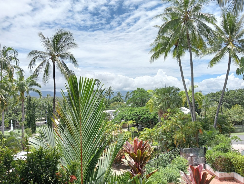 Club Tropical Resort 45/50
