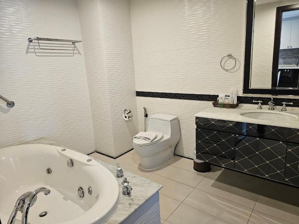 Sirin Exclusive Hotel and Residence 65/70
