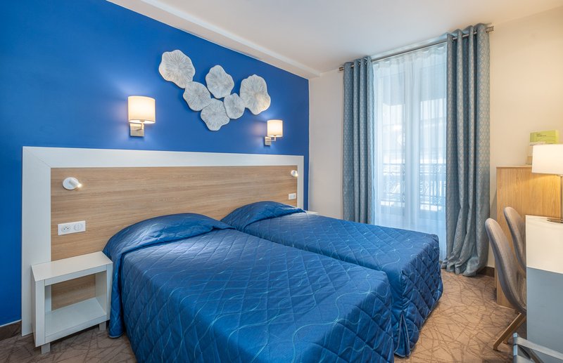 HOTEL TERMINUS MONTPARNASSE 18/63