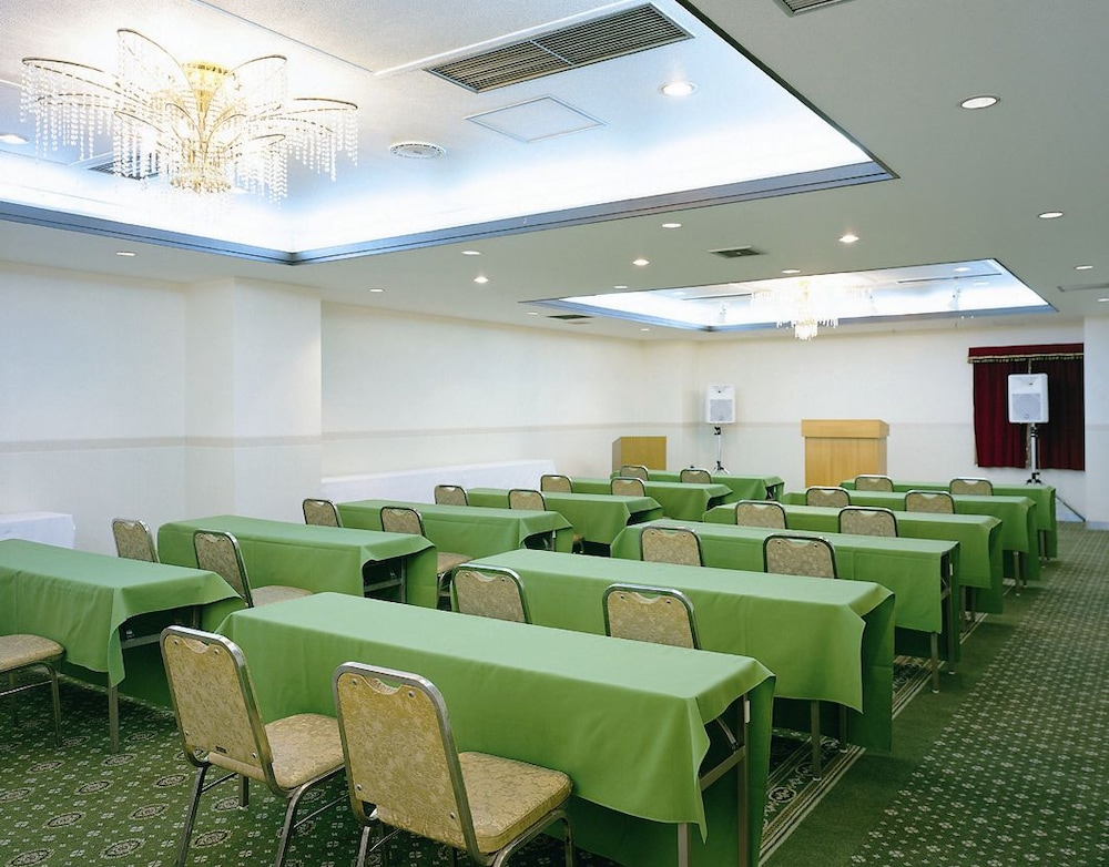 Okazaki New Grand Hotel 60/67