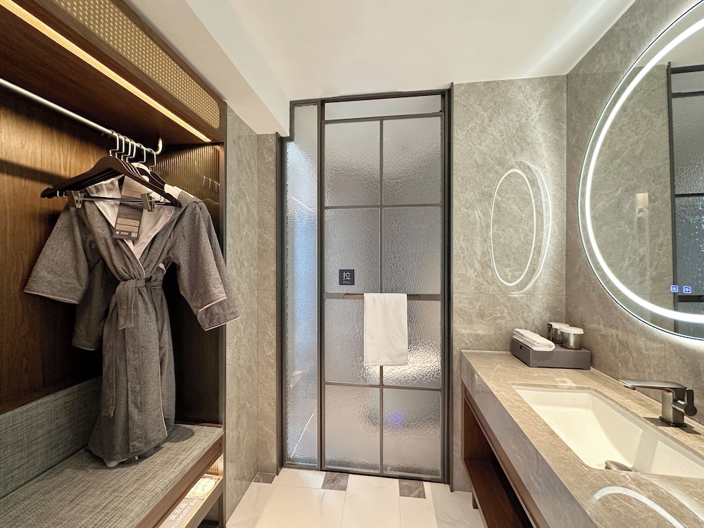 UrCove by Hyatt Shanghai on the Bund 57/59