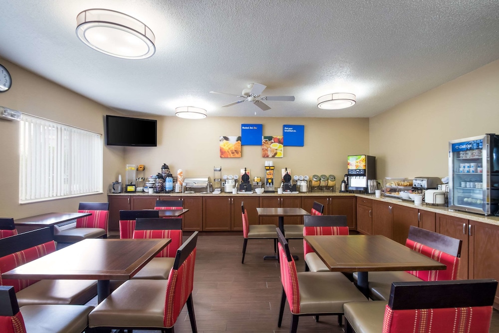 Quality Inn & Suites Green Bay - Ashwaubenon 34/50