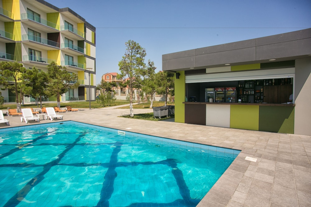 Homebridge Hotel Apartments 44/47