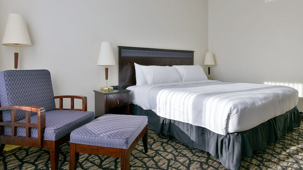 CONNECTING, QUEEN BED