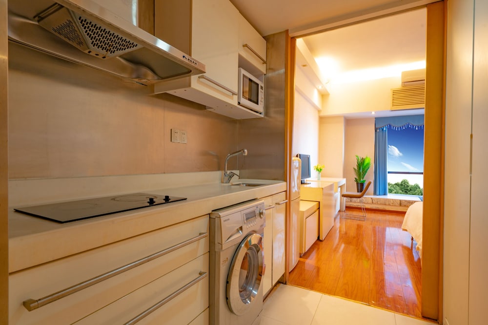 Private-Enjoyed Home Apartment Hotel of R&amp;F Wales Apartment 46/48