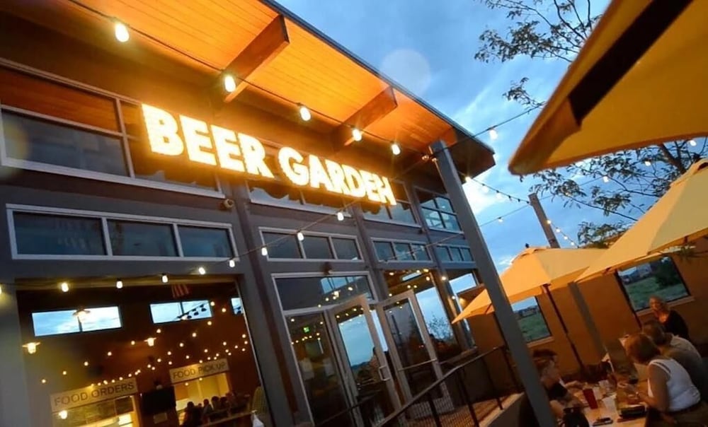DIA Layover 1/39