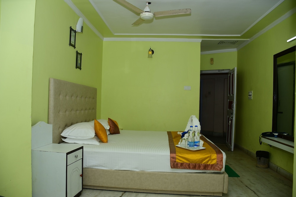 Hotel Dolphin 21/34